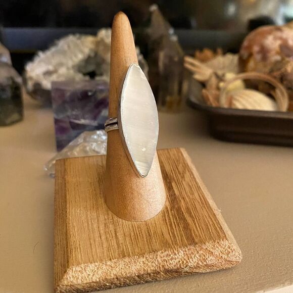 Selenite Sterling Silver Ring Size 6.5 - Picture 1 of 6